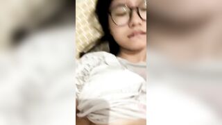 Kính cận thủ dâm