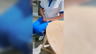 Dụ dỗ mua dâm phá trinh em học sinh mới lớn đi khách sạn rồi chịch em nó tung lồn