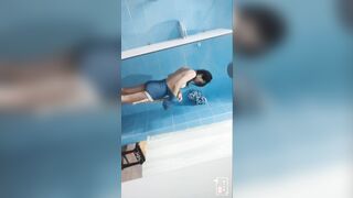 Quay lén phòng tắm của mấy chị em toàn Dáng ngon