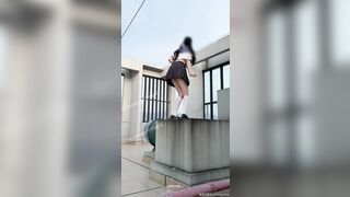 E hs loli dâm đãng rỉ nước ở trường học chảy nước từ cầu thang lên đến sân thượng