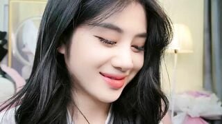 Anna Gấu ae còn nhớ idol từng hot mạng 1 thời này chứ,giờ đc gặp lại ẻm rồi p1