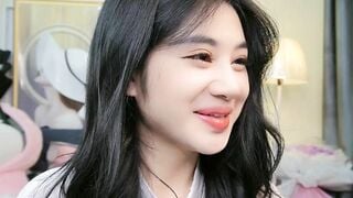 Anna Gấu ae còn nhớ idol từng hot mạng 1 thời này chứ,giờ đc gặp lại ẻm rồi p1