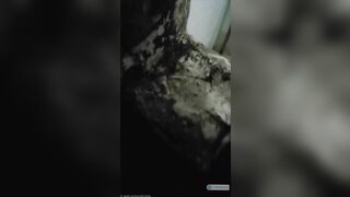 Trèo tường quay lén e teen hàng xóm dân chơi xăm trổ lồn rậm lông đi tắm