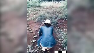 Em giáo đi tham quan nhưng lại nhớ HDV quay clip khoả thân giữa núi rừng
