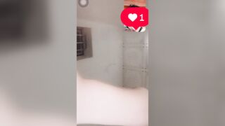 call video với con bạn thân