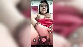 Show hàng mới đẻ đã ngứa lồn