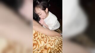 Thanh niên cặt dài vén quần xì chịch em teen lên đỉnh