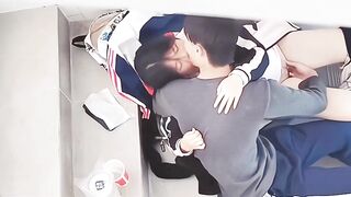 Hảo hai em teen mạnh bạo vãi, ở giữa cầu thang tụt quần móc cua rên phát sướng