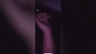 Em gái quen 2 ngày gạ show vú