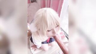 Em gái tập bú cu để đi chơi tết với người yêu