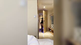Ở chuồng ra nhận hàng shipper 2