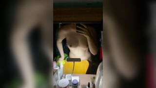 em hàng xóm dâm ngày nào em cũng gửi clip gạ