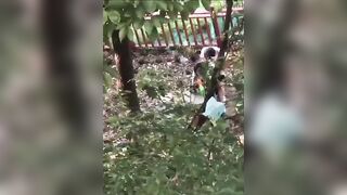 Học sinh 16 tuổi lên ra sau trường cho bạn trai doggy địt nhau như khỉ ngoài vườn