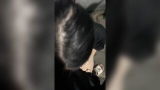 Em học sinh bú cu nơi công cộng