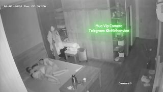 Hack Camera Phòng Ngủ Vừa Địt Vợ Dâm Vừa Trông Con