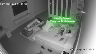 Hack Camera Giám Đốc Gọi 2 Em Nhân Viên Vào Phòng Massage Kích Dục