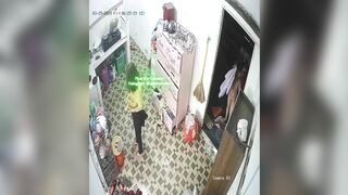 Hack Camera Chỗ Thay Đồ Của Chị Gái Vú To