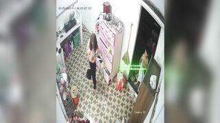 Hack Camera Chỗ Thay Đồ Của Chị Gái Vú To