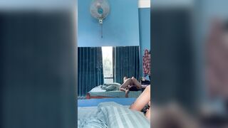 Đưa bé Ny Mi Nhon Lên đỉnh Em La Thét van Xin