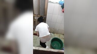 em gái