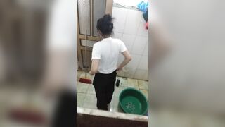em gái