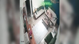Hack Camera Xem Phim Nứng Quá Đè Người Yêu Ra Địt Ở Phòng Khách