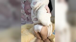 Em sinh viên khoe hàng trên live
