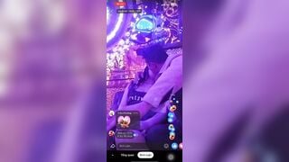 Karaoke đang hot