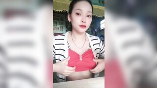 Gái gọi lột đồ