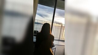 Ngắm biển đụ bé dâm cặp đít gợi địt
