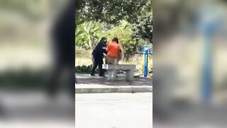 2 em học sinh thích đụ nhau bị người khác nhìn