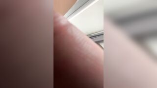nhân trần bé ghệ dâm xăm cánh hoa đào ở bả vai