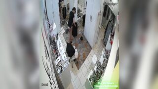 Hack Camera Phòng Thay Đồ Máy Bay Ấn Độ