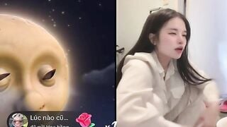 Trả kèo tiktok Lấy Bàn chảy Chà Khe Lồn Ướt Cả quần