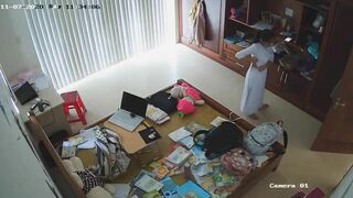 Hack cam thằng em giúp con chị lớp 10 thay đồ p12