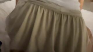 Ngủ dậy thấy cô bạn thân lên cưỡi ngựa