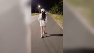 RỦ ENY RA ĐƯỜNG ĐỊT NHAU , TÌM CẢM GIÁC MỚI