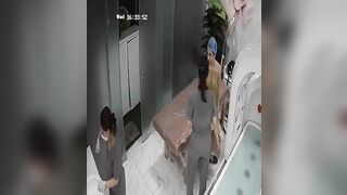 Hack Cam Tại Một Tiệm Spa