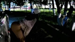 Gắn cu giả vào xe người lạ cưỡi cặc thủ dâm kích thích