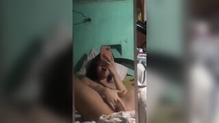 Em loli 2k9 show bướm không lông trước gương