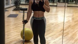 Tây đen đụ đít căng em gymer Châu Á
