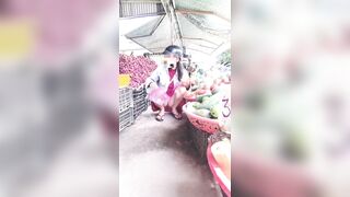 Đã Mắt Với Em Gái Không Mặc Quần Lót Khi Đi Chợ