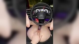 Bắt em banh lồn cho anh sờ trên xe