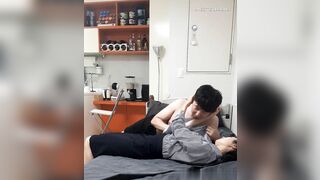 thanh niên hà quốc dẫn gái loli về  nhà địt nhau
