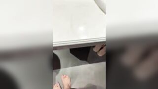 ĐỊT VỘI EM VỢ TRONG NHÀ TẮM , CÒN VỀ TRÔNG CON