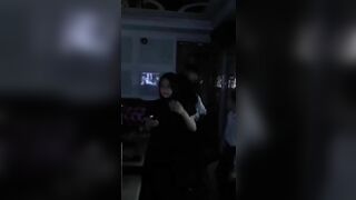 Các chị mạnh dữ, các ông chồng ở nhà sao biết cảnh này