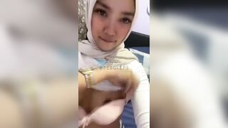 Teen đĩ lồn non thủ dâm