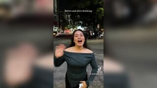 Mấy em gái nước ngoài đi bar xong vào toilet bú vú nhau - 1