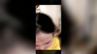 bắt con em họ bú cu có chống cự nhưng ấn cu vào mồm vẫn há
