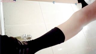 toilet 46 (bướm không lông)